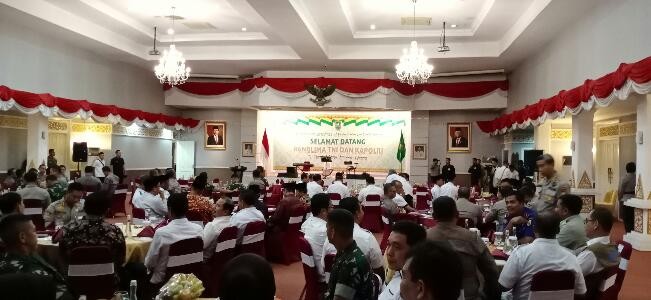 Banyak Kepala Daerah Absen di Rakor Karhutla Riau Bersama Panglima TNI dan Kapolri 