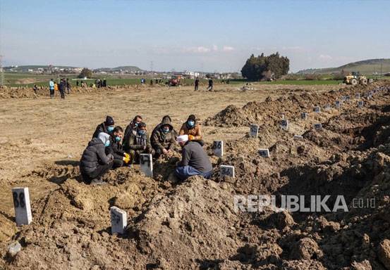Turki dan Suriah Kekurangan Lahan Pemakaman Untuk Kubur Korban Gempa