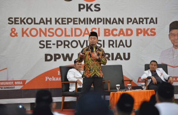 Bacaleg PKS se-Riau Dibekali Tips Agar Bisa Raih Kursi Legislatif