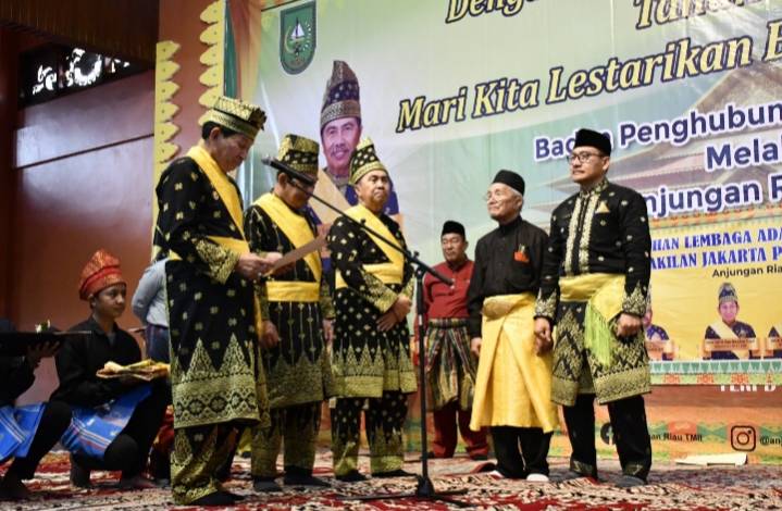 LAM Riau Perwakilan Jakarta Dilantik, Gubernur Pesan Rangkul Semua Elemen