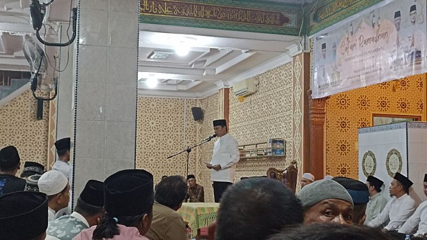 Safari Ramadan di Masjid Al-Washliyah, Pj Walikota Pekanbaru Sampaikan Program Prioritas