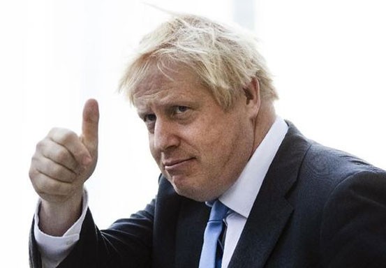 Keluar dari ICU, Boris Johnson Sudah Bisa Berjalan