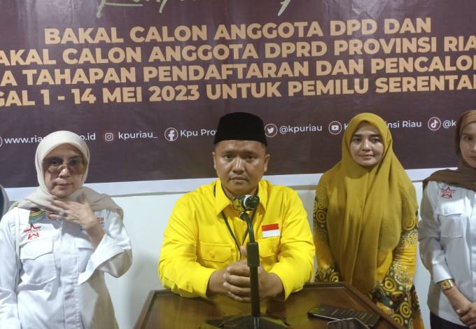 Maju DPD RI, Ketua Jarnas Riau Alpasirin Resmi Daftar ke KPU