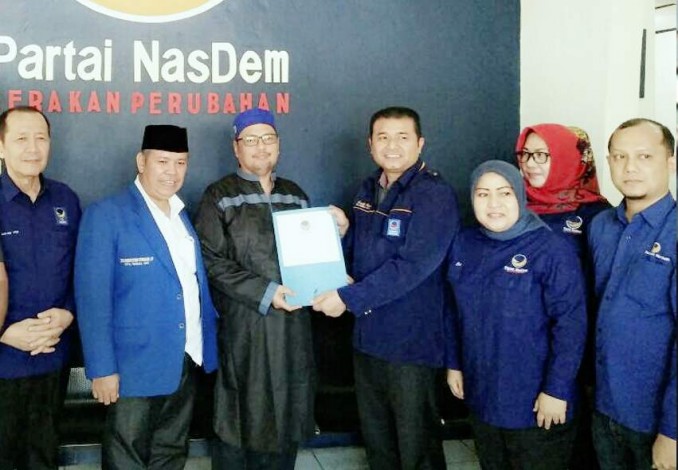 Daftar ke NasDem, Indra Lanjutkan Tiga Pilar Pembangunan Riau Gagasan Saleh Djasit