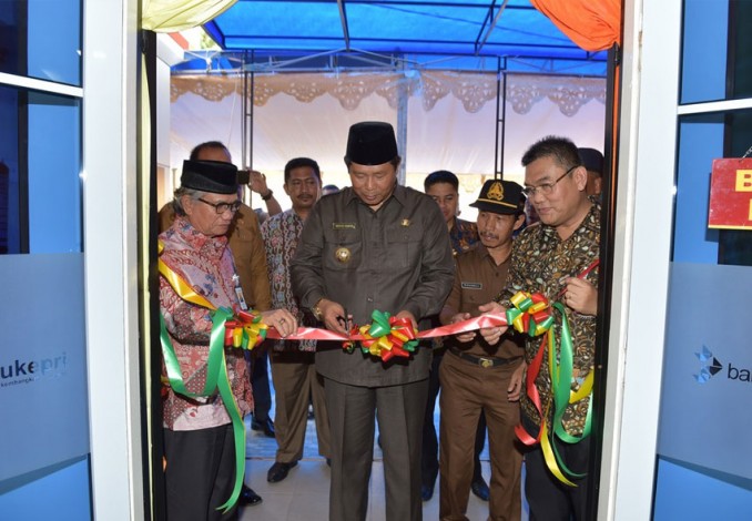 Bupati Kepulauan Anambas Resmikan Kantor Kas ke-41 Bank Riau Kepri di Palmatak