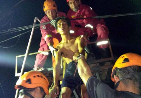 Pemuda Ini Mau Bunuh Diri Dari Menara Air di Bukit Raya