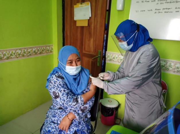 Pelaksanaan Vaksinasi Covid-19 di Riau Terkendala Kiriman Vaksin dari Jakarta