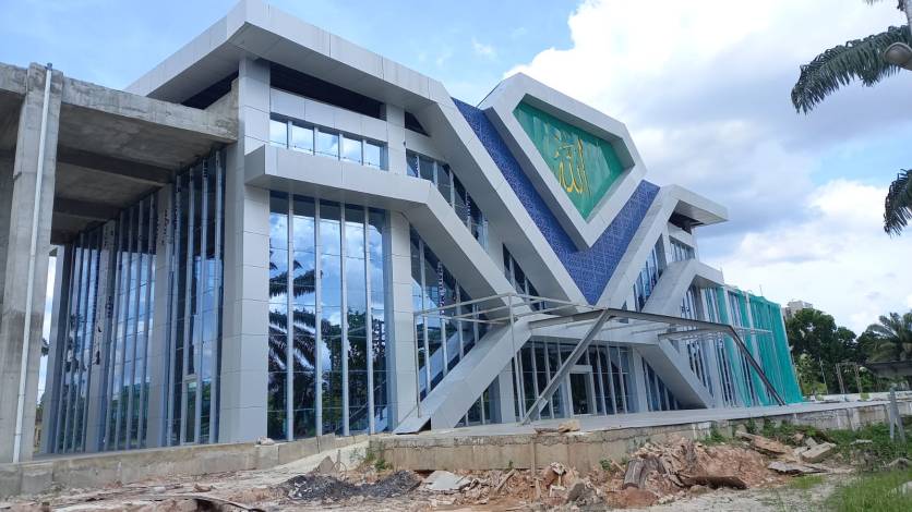 September, Gedung Quran Center Riau Fungsional