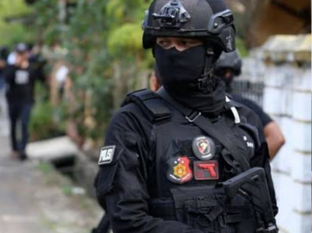 Densus 88 Tangkap Lima Terduga Teroris di Kampar