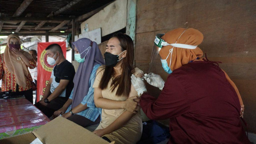 BIN Riau Laksanakan 1.000 Vaksinasi dari Rumah ke Rumah