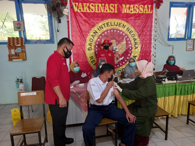 BIN Riau Gelar Vaksinasi Lanjutan Tingkat SMP/SMA dan Door To Door
