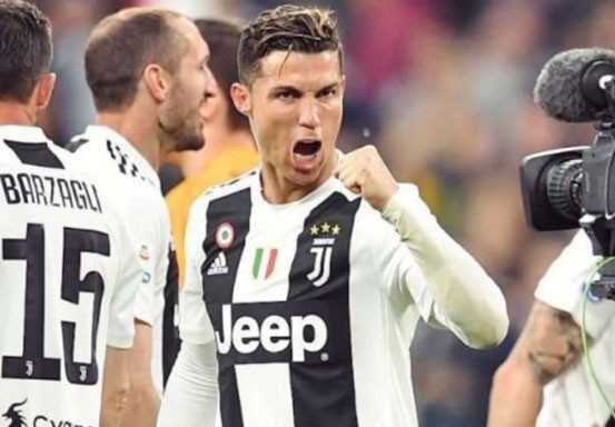 Gila, Gaji Ronaldo Bisa untuk Membayar Upah Semua Pemain Parma