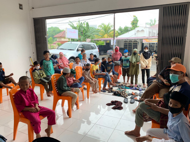Riau Care Indonesia dan PWI Gelar Khitanan dan Penyantunan Dhuafa