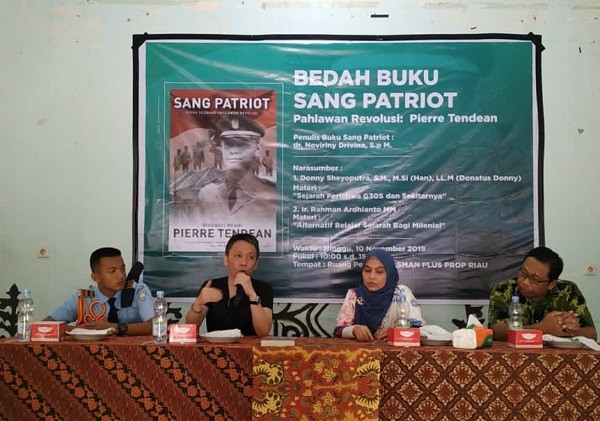 Alumni SMAN Plus Riau Gelar Bedah Buku Sang Patriot, Kisah Seorang Pahlawan Revolusi