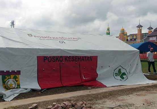 Pemkab Kampar Dirikan Tenda Darurat Banjir di Lapangan Merdeka Bangkinang