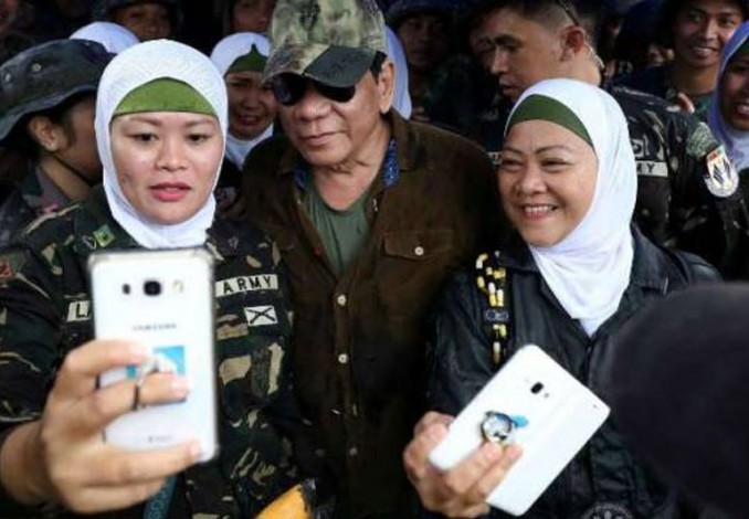 Duterte Perintahkan Tembak Alat Kelamin Wanita di Konflik