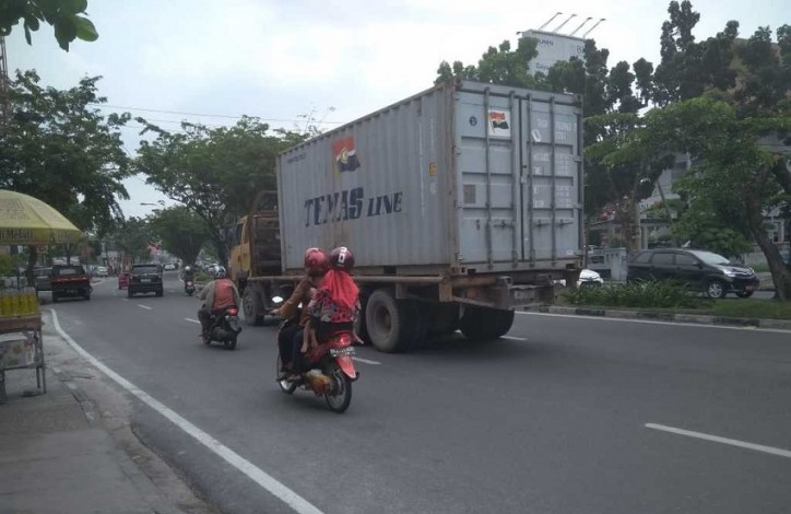 Lima Ruas Jalan Ini Diatur untuk Dilintasi Truk Colt Diesel di Pekanbaru