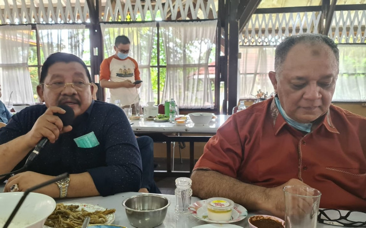 Azmun Jaafar Didaulat Jadi Ketua Umum IKA UII Riau