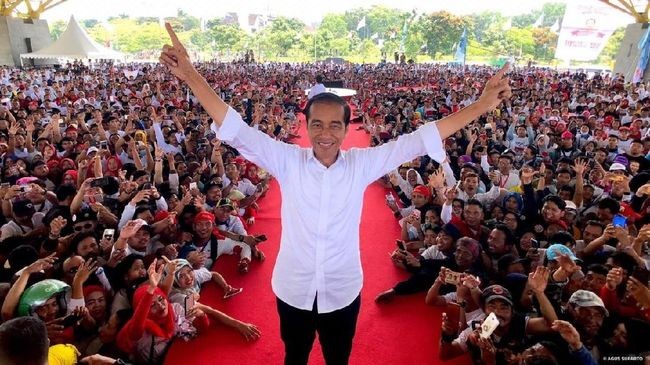 Charta Politika: Prabowo Kalahkan Jokowi di DKI dan Banten