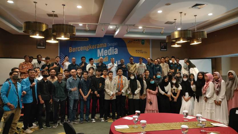 Gubri Resmi Buka Pelatihan Jurnalistik AMSI Riau