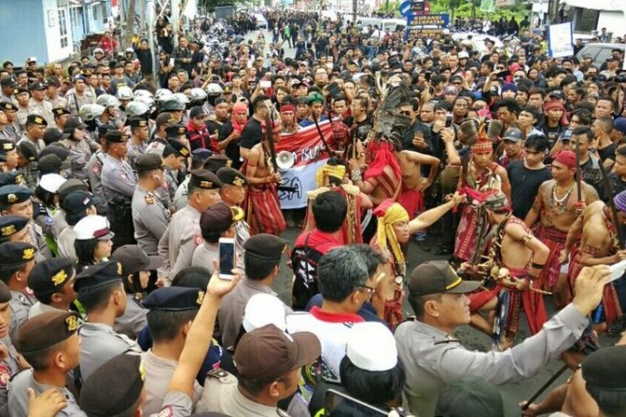 Fahri Juga Sempat Dikepung Massa di Kantor Gubernur Sulut