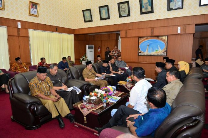 Bahas RPJMD dan APBD, Gubernur Rapat Bersama Unsur Pimpinan DPRD Riau