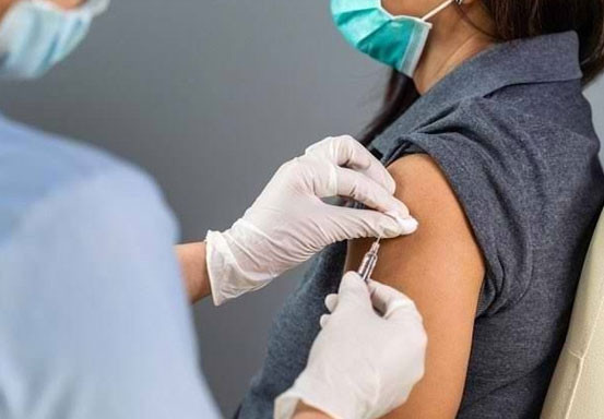 Annisa Pohan: Mencapai Herd Immunity Bukan Dengan Vaksin Berbayar