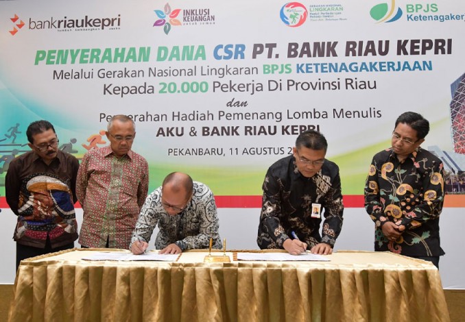 Bank Riau Kepri Salurkan Dana CSR untuk 20 Ribu Tenaga Kerja
