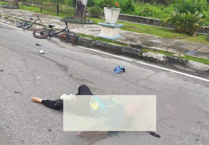 Kecelakaan Maut di Jalan Sudirman, Dua Pesepeda Tertabrak Mobil Pajero, Satu Tewas di Tempat