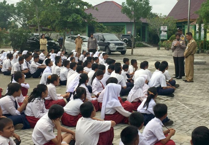 Operasi Bina Kusuma, Polresta Pekanbaru Kunjungi SMPN 33 Pekanbaru