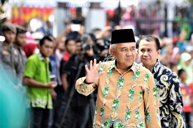 Gubernur Minta Banggar dan TAPD Riau Objektif Bahas APBD