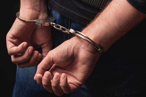 Buang Barang Bukti di Kamar Mandi, Parlan Ditangkap Polisi
