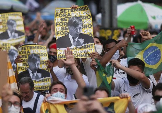 Warga Brasil Kompak Tuntut Pemakzulan Bolsonaro