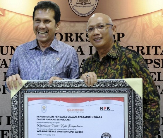 Polresta Pekanbaru Terima Penghargaan Wilayah Bebas Korupsi dari Menpan RB
