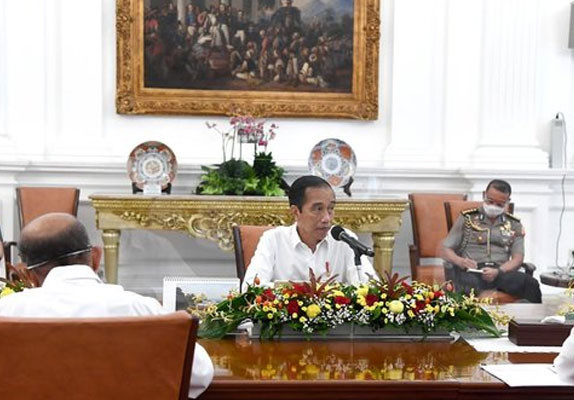 Jokowi Teken Perpres Tentang Strategi Nasional Keuangan Inklusif