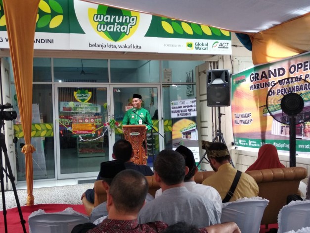 Ayat Cahyadi Ajak Masyarakat Pekanbaru Berbelanja di Warung Wakaf Andini