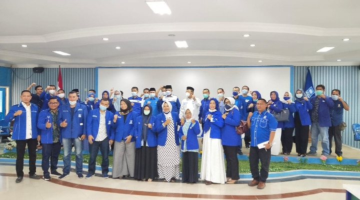 Alfedri Umumkan 44 Nama Pengurus DPW PAN Riau