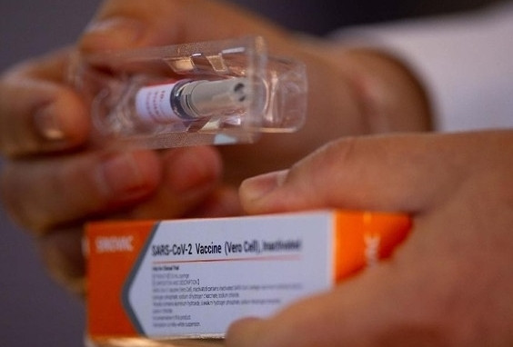 Perjuangan Masih Panjang, Diskes Pekanbaru Diminta Percepat Vaksinasi Nakes