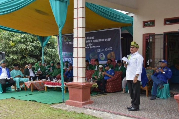 Di Siak, Rusli Effendi Bicara Program Pendidikan untuk Riau