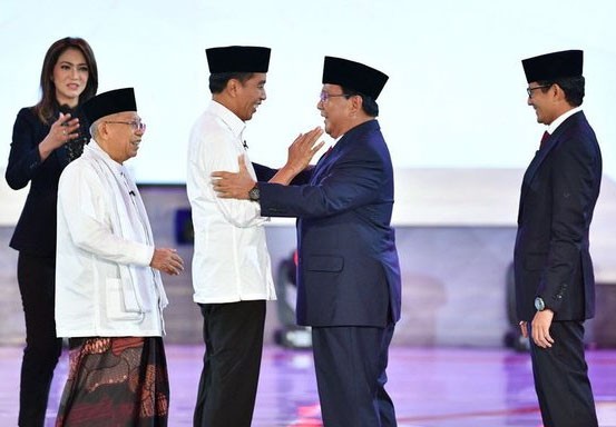 Masa Tenang, Sandiaga Uno dan Jokowi Umrah