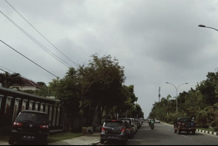 Dishub Pekanbaru Janji Tertibkan Parkir Liar di Jalan Diponegoro
