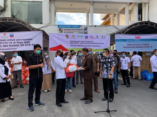 SKK Migas Sumbagut - KKKS Wilayah Riau Berikan Bantuan Paket Sembako