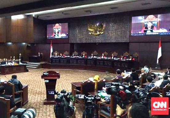 Ini Penjelasan BW Soal Prabowo-Sandi Tak Hadir di Sidang MK