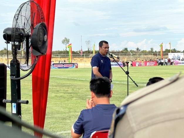 Resmikan Lapangan Sepakbola Sport Center Kota Pekanbaru, Muflihun: Tahun Depan Bangun Tribun