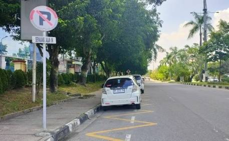 Persoalan Parkir Liar di Jalan Diponegoro Tak Pernah Usai, Apa yang Salah?