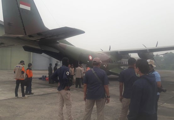 Panglima TNI Kerahkan Pesawat CN A.2901 untuk Semai Garam di Langit Riau
