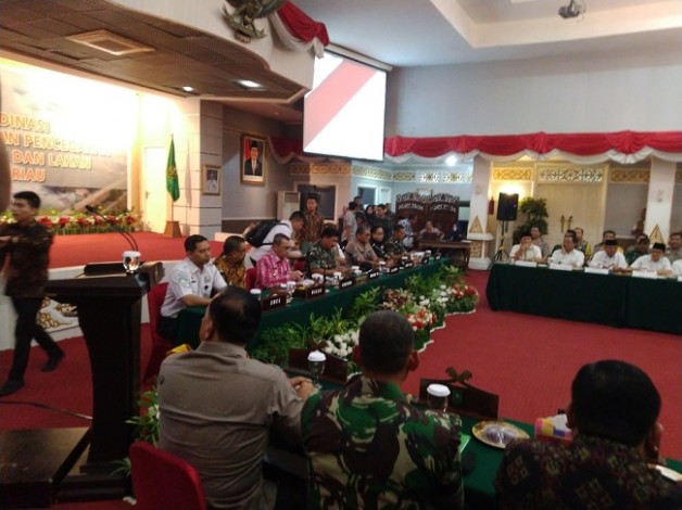 4 Kepala Daerah Tak Hadir di Rakor Karhutla Riau dengan Panglima TNI dan BNPB