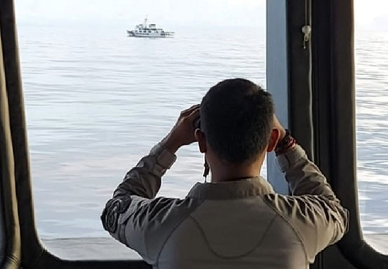 Manuver Kapal Coast Guard China Ganggu Kedaulatan di Natuna