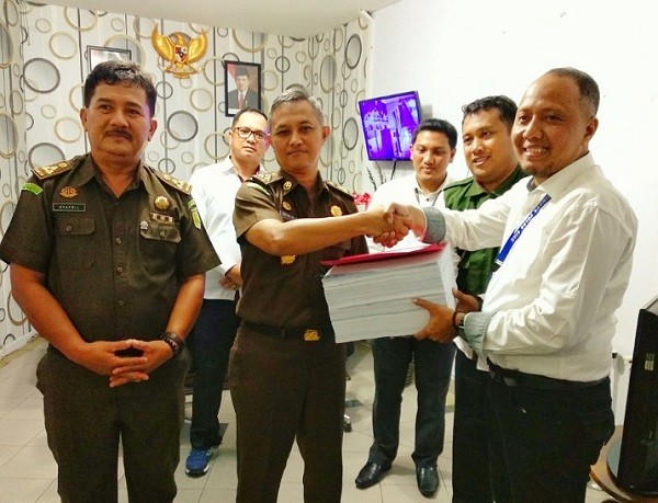 Polda Riau Serahkan Berkas Tersangka Karhutla PT SSS ke Jaksa