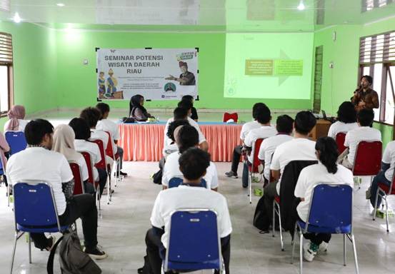 Relawan Civitas Ganjar Gelar Seminar: Pemuda Riau Dituntut Aktif Kembangkan Potensi Wisata Daerah
